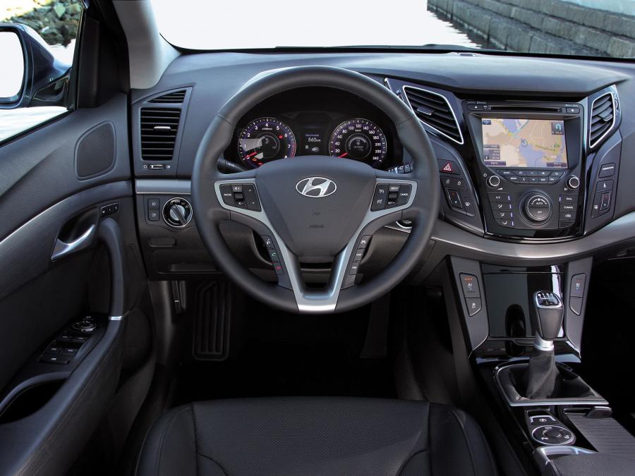  Hyundai i40 Wagon 2011 года  (фото 27 из 30)